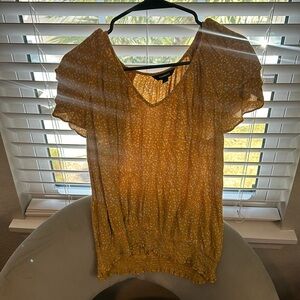 Flutter sleeve summer top